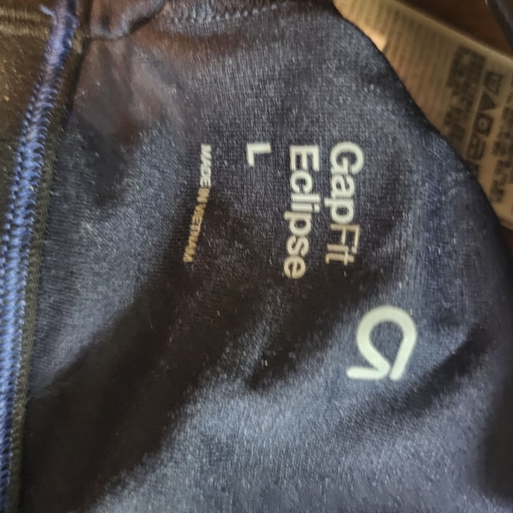 Gap Fit Eclipse sports bra (large) & 7/8 leggings (medium) NWOT - Picture 9 of 11